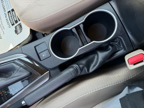 Used 2016 Toyota Corolla LE image 17