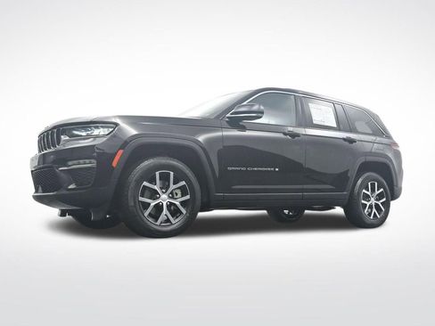 Used 2023 Jeep Grand Cherokee Limited image 30