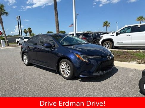 Used 2022 Toyota Corolla LE FWD image 1