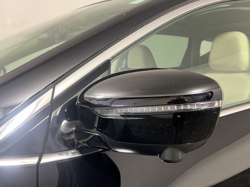 Used 2023 Nissan Murano Platinum w/ Cargo Package FWD image 12
