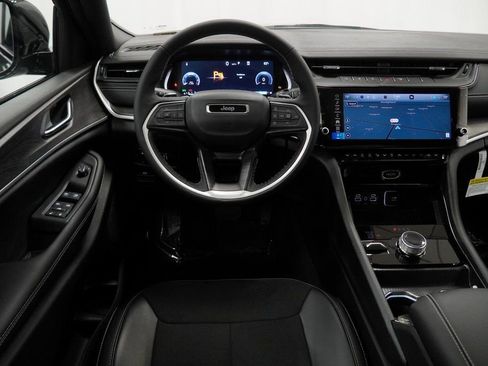 New 2026 Jeep Grand Cherokee Altitude image 19