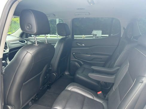 Used 2019 GMC Acadia SLT FWD image 25