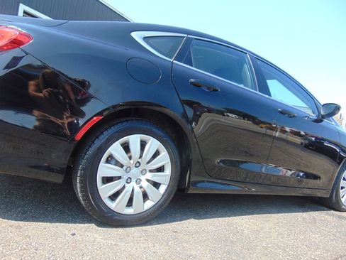 Used 2016 Chrysler 200 LX image 15