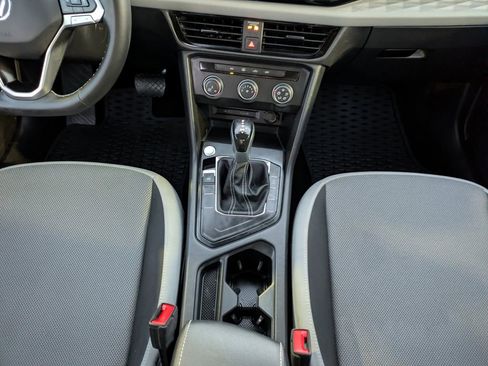 Used 2022 Volkswagen Taos S image 19