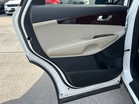 Used 2017 Kia Sorento AWD w/ LX Convenience Package image 33