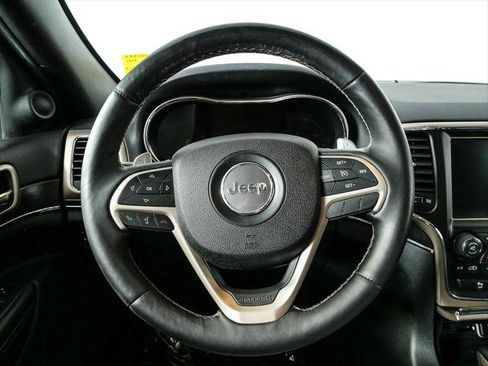 Used 2017 Jeep Grand Cherokee Limited AWD/4WD image 9