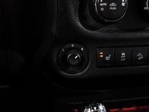 Used 2017 Jeep Wrangler Rubicon AWD/4WD image 52