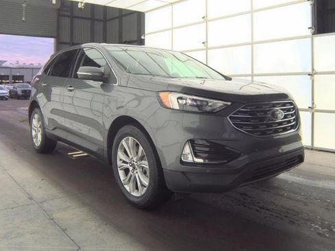 Used 2024 Ford Edge Titanium image 4