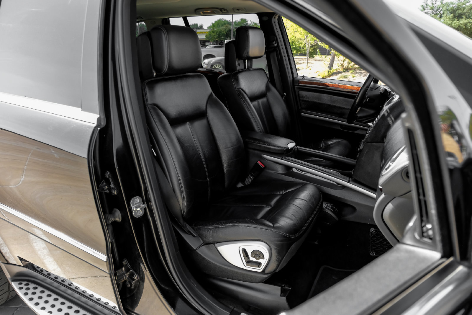 Used 2008 Mercedes-Benz GL 550 4MATIC image 36