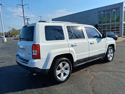 Used 2012 Jeep Patriot Limited w/ Sun/Sound Group FWD image 7