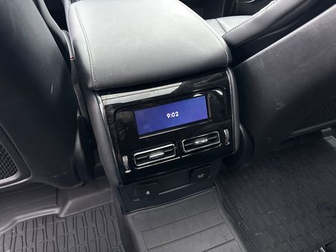 New 2026 Lincoln Aviator AWD w/ Jet Appearance Package image 32