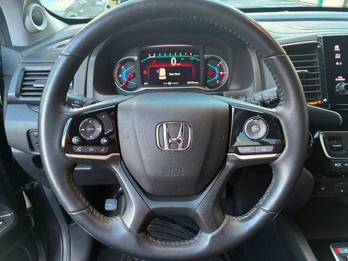 Used 2022 Honda Pilot Touring image 18