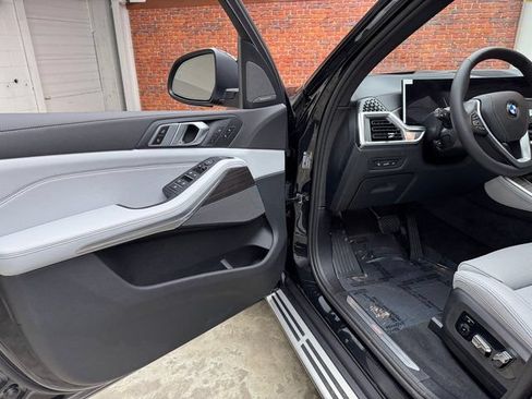 Used 2026 BMW X5 xDrive40i AWD/4WD image 9