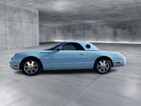 Used 2003 Ford Thunderbird Deluxe image 3