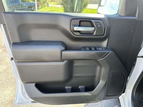 Certified 2024 Chevrolet Silverado 1500 Custom Trail Boss w/ LPO, Dark Essentials Package AWD/4WD image 7