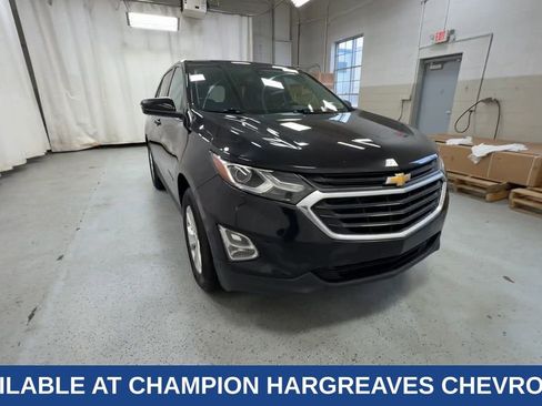 Used 2019 Chevrolet Equinox LT w/ Driver Convenience Package image 3