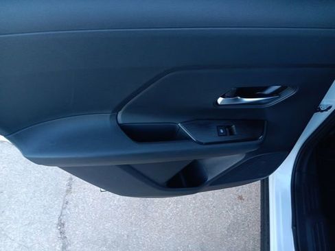 New 2026 Nissan Kicks SV w/ SV Premium Package image 31