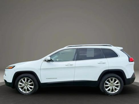Used 2015 Jeep Cherokee Limited w/ Trailer Tow Group FWD image 2