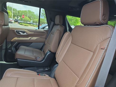 Used 2023 Chevrolet Tahoe High Country RWD image 14