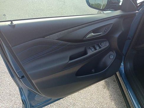 New 2026 Buick Envista Sport Touring w/ Convenience I Package FWD image 8