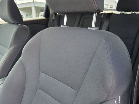 Used 2023 Nissan Rogue S FWD image 21