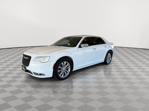 Used 2018 Chrysler 300 Limited AWD/4WD image 5