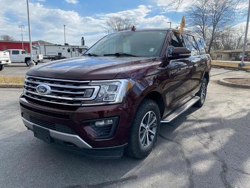 Certified 2021 Ford Expedition XLT image 3