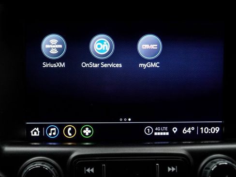 Used 2023 GMC Terrain SLT image 25