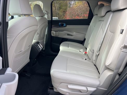 New 2026 Kia Sorento EX image 13