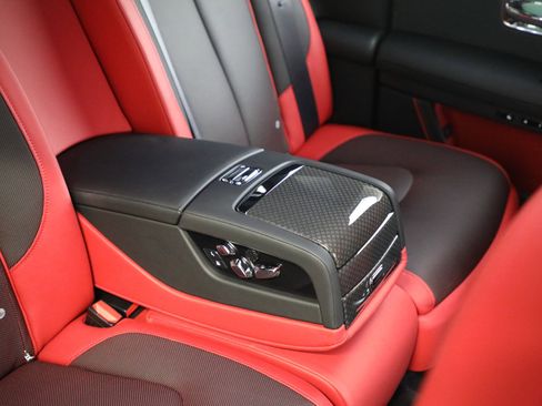 Certified 2025 Rolls-Royce Ghost Black Badge image 28