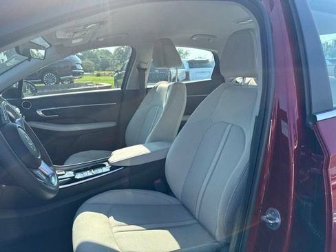 Used 2023 Hyundai Sonata SEL FWD image 3