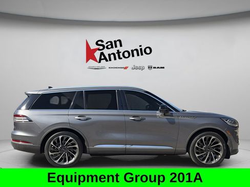 Used 2023 Lincoln Aviator Reserve w/ Equipment Group 201A RWD image 8