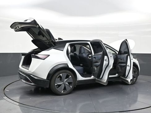 Used 2023 Nissan Ariya image 29