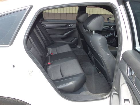 Used 2020 Honda Accord Sport image 32