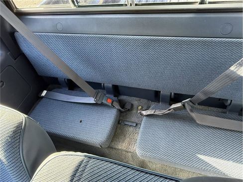 Used 1994 Toyota Pickup DX RWD image 10