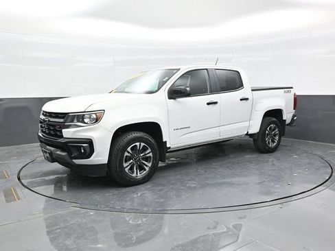 Used 2021 Chevrolet Colorado Z71 AWD/4WD image 3