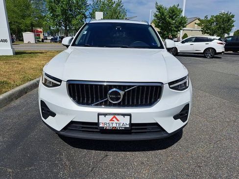Used 2023 Volvo XC40 B5 Plus w/ Driver Assist Package AWD/4WD image 3