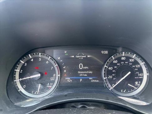Certified 2021 Toyota Highlander Limited FWD image 10