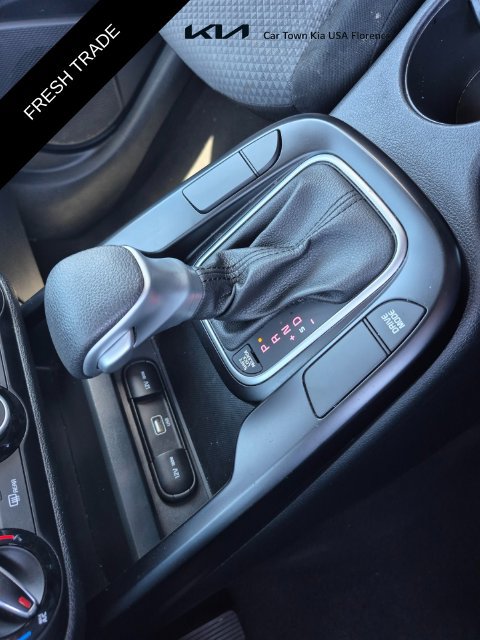 Certified 2022 Kia Soul LX w/ Technology Package FWD image 18