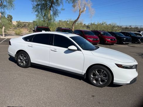 Used 2023 Honda Accord EX image 6