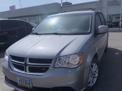 Used 2016 Dodge Grand Caravan SXT FWD image 5