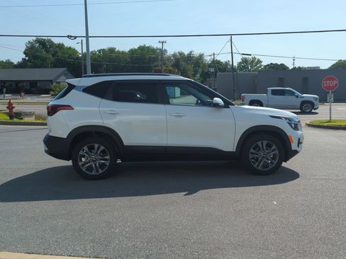 Used 2021 Kia Seltos S FWD image 8