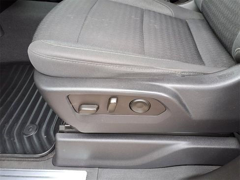 Used 2023 GMC Sierra 1500 SLE image 25