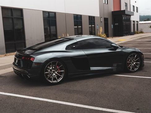 Used 2017 Audi R8 V10 AWD/4WD image 7