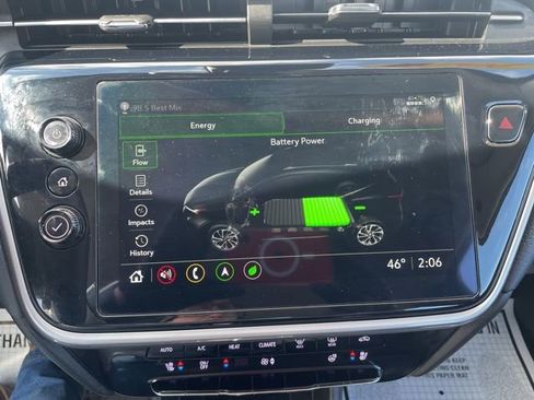 Used 2022 Chevrolet Bolt EUV Premier w/ Launch Edition image 19