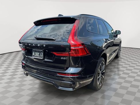 Used 2023 Volvo XC60 B5 Ultimate w/ Climate Package AWD/4WD image 3