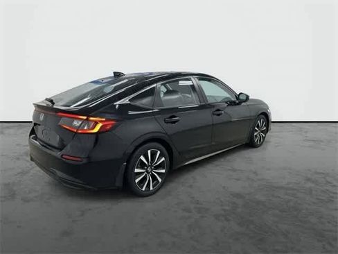 Certified 2024 Honda Civic EX-L image 4