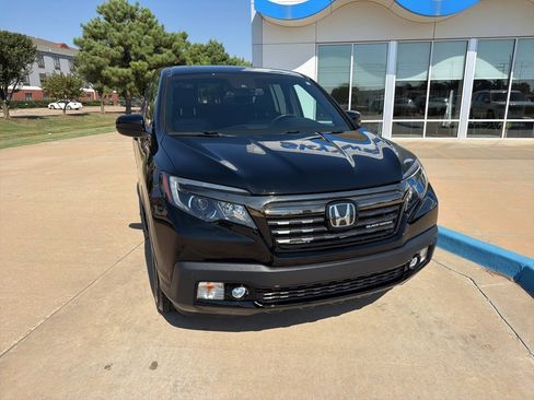 Used 2017 Honda Ridgeline Black Edition image 2