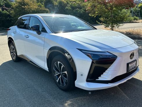 Certified 2024 Lexus RZ 300e Premium w/ Accessory Package (Z1) FWD image 3
