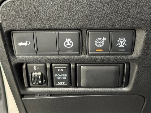 Used 2019 Nissan Armada Platinum w/ Captain's Chairs Package image 22